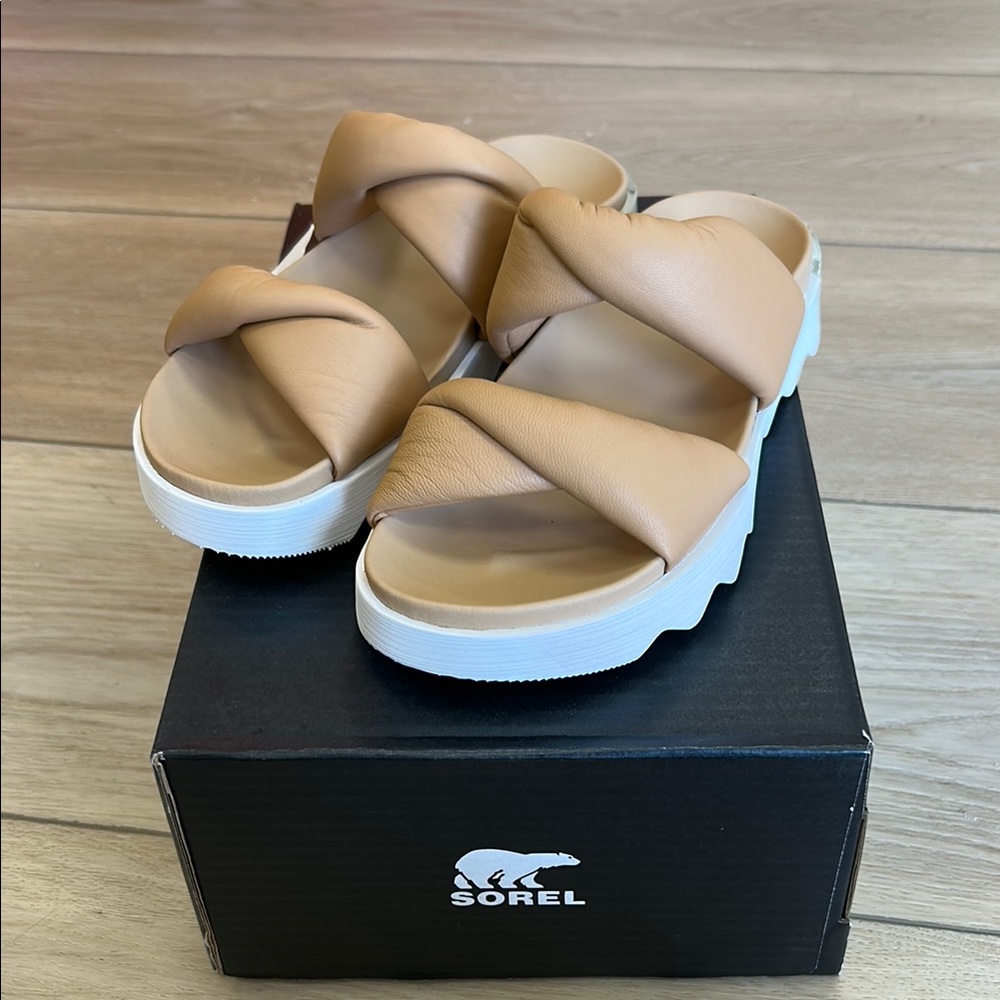 Sorel Women's Tan Slide Sandals